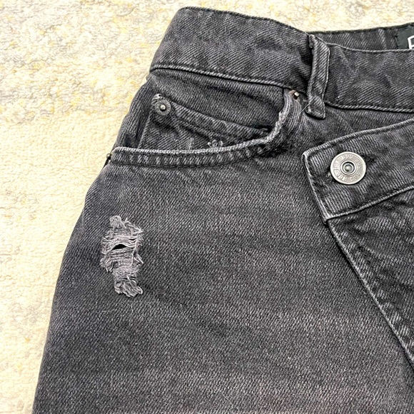 Like New Women’s Size X-Small BDG Denim Skirt By Urban Outfitters In Black - Picture 6 of 9